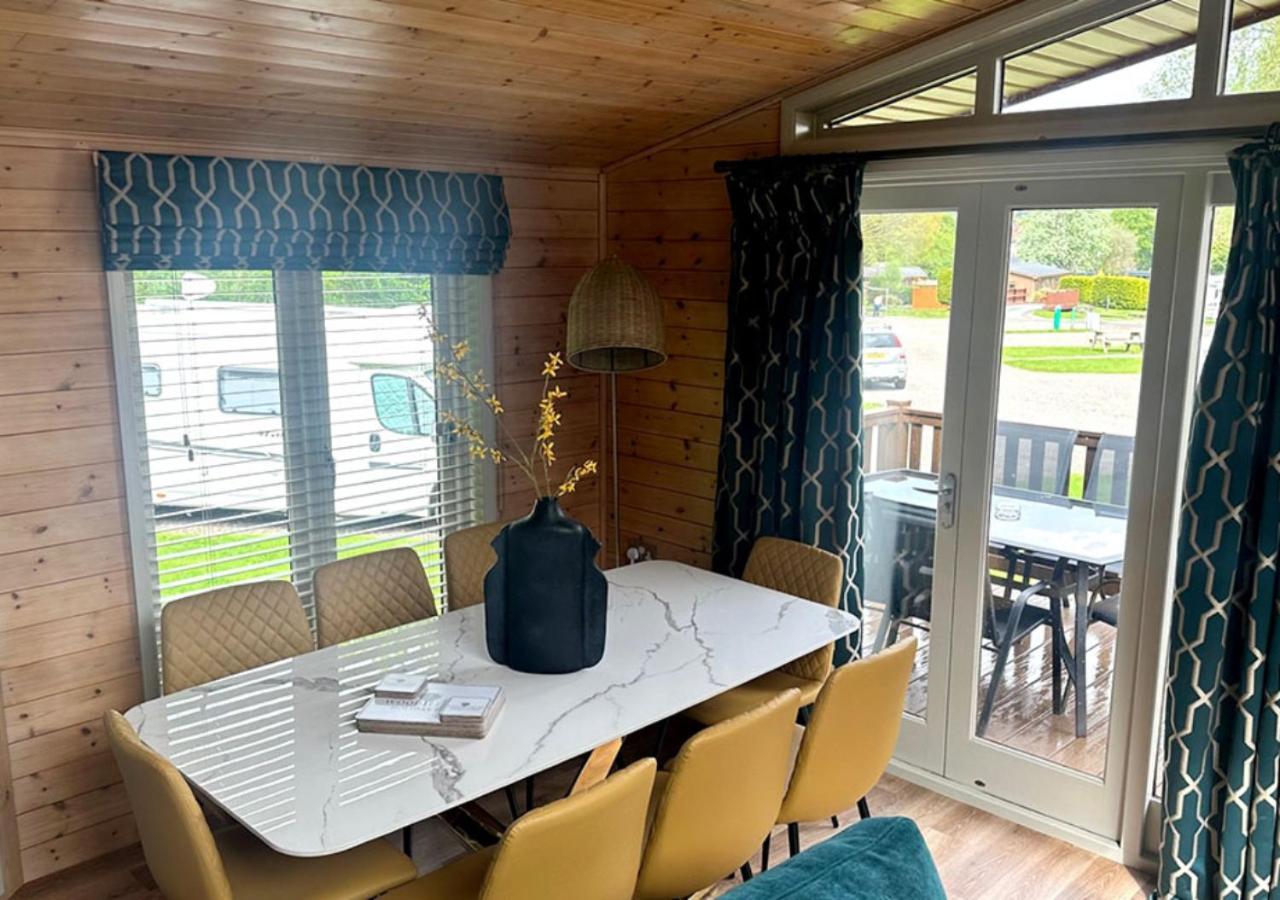 Lomond Woods Holiday Park بالّوتْشْ المظهر الخارجي الصورة