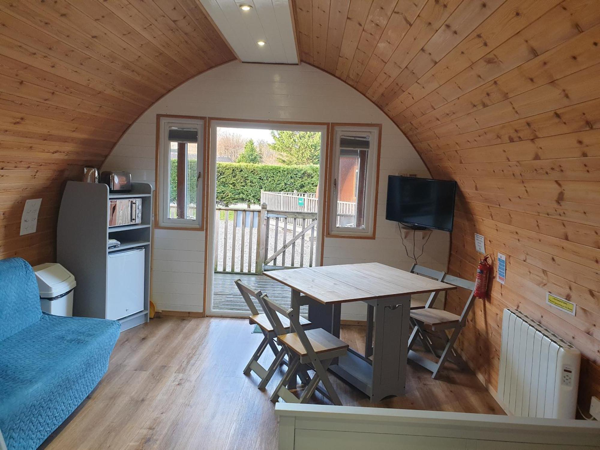 Lomond Woods Holiday Park بالّوتْشْ الغرفة الصورة
