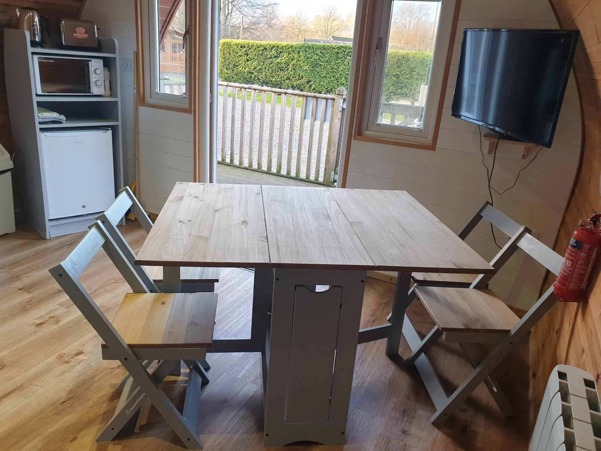 Lomond Woods Holiday Park بالّوتْشْ الغرفة الصورة